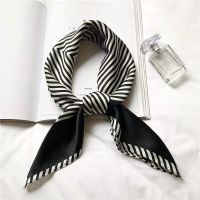 [丝巾]新款丝巾女时尚小方巾围巾女春秋款百搭缎面空姐高档围巾 黑白斜条纹款