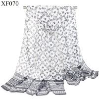春秋新款雪纺女士丝巾 时尚格子几何印花披肩 百搭围巾小丝巾女 XF070 白色