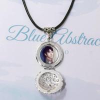 tfboys王俊凯易烊千玺王源胡一天投影星空灯蔡徐坤周边同款 王俊凯银色项链编号25[礼盒包装] 黑色普通星空灯+线+三