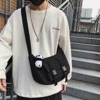 日系暗黑系机能斜挎包女韩国工装复古ins港风百搭大容量邮差包男 黑色+升级版尼龙防水 不带挂件