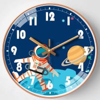 星际宇宙儿童房挂钟太空宇航员静音钟表星球简约艺术卧室挂墙表 玫瑰金[187]收藏送电池挂钩 8英寸(直径20厘米)