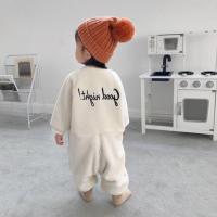 婴儿睡袋秋冬季男女宝宝连体加绒加厚睡衣法兰绒防踢被珊瑚绒爬服 米白色-字母 73码建议身高65-75