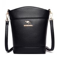 袋鼠真皮质感女包2021春夏时尚新款水桶包高档单肩包宽斜挎包 9388黑色