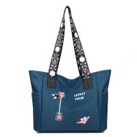 背包2021新款时尚刺绣单肩包防水帆布手提包简约轻便大容量托特包 蓝色