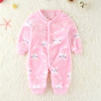 婴儿连体哈法兰绒睡衣爬服秋冬季0-2岁男女宝宝新生婴儿爬爬衣服 粉底小兔F 59cm(59CM/3M/建议10斤内身高5