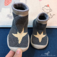 儿童软底防滑布鞋宝宝室内卡通袜子鞋女小童学步鞋男孩透气地板鞋 灰底金星星 20-21(脚长12-12.5cm)