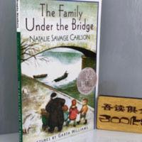 英文原版 The Family Under the Bridge 大桥下一家人 英文原版 The Family U