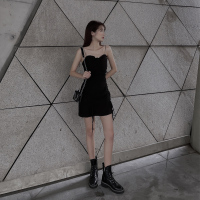 黑色吊带连衣裙女夏季2021新款设计感小众辣妹小个子性感包臀短裙 黑色 S