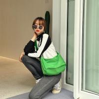 ins超火网红人款单肩斜挎女包宽肩带潮韩国新款防水港风橘色布包 超洋气绿