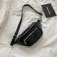 2020新款小众设计个性ins超火胸包网红同款链条黑色腰包斜挎包女 黑色