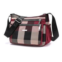 牛津布斜挎单肩包女士2021春夏休闲时尚尼龙斜跨格子妈妈包 酒红色格子