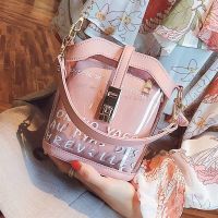 2021夏季新款仙女透明果冻包包女百搭时尚链条单肩斜挎手提水桶包 粉色