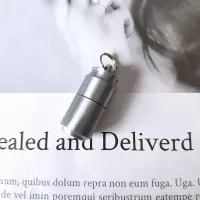新款潮个性简约火机项链男款迷你打火机吊坠配饰送礼物创意情侣款 银色火机(送煤油火石棉线)