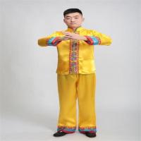 新款少数民族演出服装男装葫芦丝巴乌演出服壮族苗族彝族舞蹈男装 黄色两件套 150