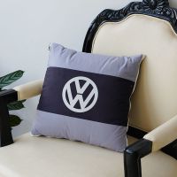 汽车抱枕被子两用多功能车载靠枕靠垫折叠空调被午休睡觉车内用品 大众 40X40cm被子110x150cm