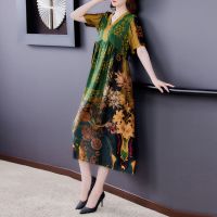 真丝连衣裙2021夏新款桑蚕丝绣花中长裙宽松短袖度假裙子女 墨绿色 M (80-100)