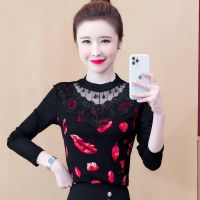 女士保暖内衣女加厚加绒妈妈冬季外穿百搭上衣蕾丝打底衫大码秋衣 红叶[春秋薄款] M