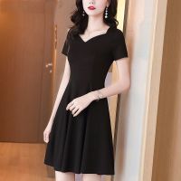 赫本风连衣裙2021新款V领黑色职业裙子女夏装修身显瘦气质小黑裙 黑色 M [95-105斤]