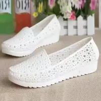 夏季女洞洞凉鞋平底护士白色工作鞋妈妈花园凉鞋女防滑镂空沙滩鞋 白色 36 偏小一码