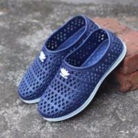 透气洞洞鞋沙滩鞋子男夏季新款凉鞋男士休闲防水塑料塑胶网面雨鞋 36 深蓝色