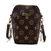 春季手机包斜跨单肩女包小款随身包包手机袋简约潮包零钱包包休闲 双肩带