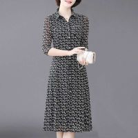 妈妈装春夏七分袖碎花连衣裙衬衫领台湾沙中长款大码显瘦中年女装 气质黑色 L 建议90-105斤