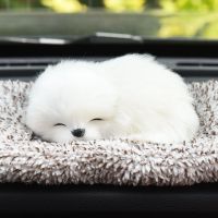 活性炭仿真狗汽车空气净化竹炭包新车除甲醛除异味炭卡通萌宠摆件 小萨摩耶+毛绒垫子