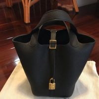 包包女2021新款潮菜篮子女包软PU荔枝纹水桶包韩国妈妈手提子母包 黑色送丝巾小马颜色随机加子包