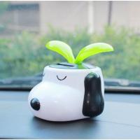 车用摆件太阳能卡通汽车装饰品可爱摇头太阳狗汽车摆件车载公仔 单个史努比摆件
