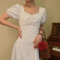 法式复古白色方领短袖连衣裙2021新款女夏收腰显瘦气质长裙仙女裙 白色 S