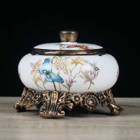 创意欧式带盖烟灰缸奢华家居客厅个性装饰品复古简约陶瓷工艺摆件 花香恋蝶