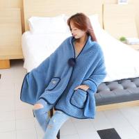 毛毯秋冬披肩新款斗篷学生办公室午睡毯盖腿女毯子懒人休闲毯 海蓝色 双面绒披肩175*70厘米