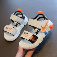 男童凉鞋2021新款夏季中小童软底防滑女宝宝闪灯鞋子儿童沙滩鞋潮 白色 21码/内长13.5CM