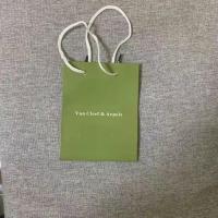 专柜VCA绒布盒四叶草吊坠项链盒戒指耳钉盒子手链盒首饰包装盒 vca单个首饰手提袋