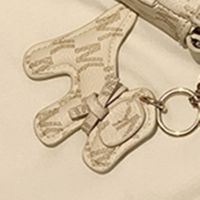 白色海岸腋下小包包女夏季2021小mk新款时尚高级感百搭单肩斜挎包 小马挂件一个