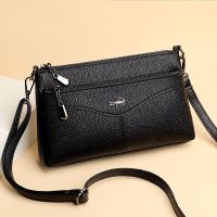 卡帝乐鳄鱼小包包女2021新款真皮质感软皮中年妈妈包多层斜跨小包 黑色