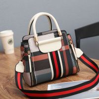 包包女2021新潮新款拼色韩版百搭斜挎包ins宽带单肩包个性手提包 撞色款-白色