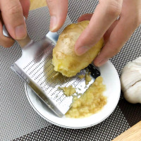 家用手动榨姜机蒜蓉磨姜泥板器擦姜搓姜汁压汁切姜末蒜末粉碎神器 磨姜器