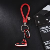 迷你aj篮球鞋钥匙链 创意小鞋子模型手办挂件汽车钥匙扣挂饰男女 银圈红绳红鞋