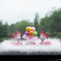 汽车摆件车内装饰一路平安鹿中控饰品创意高档男女个性车载香水 [头花]粉色钻鹿 情侣+羽毛垫+告白气球