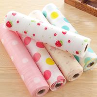 防潮防水印花橱柜垫衣柜鞋柜垫子防滑垫防油污垫可裁剪橱柜抽屉垫 1卷(颜色随机) 30*300cm