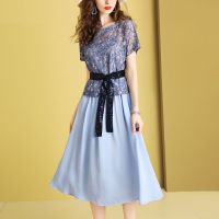 吊带背心连衣裙子套装女夏2020新款气质亮片腰带短袖蕾丝衫两件套 粉蓝色 S