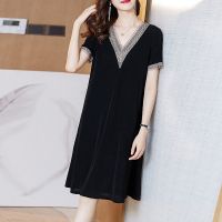 2021夏装新款V领高档连衣裙女A字妈妈减龄气质大码阔太太宽松裙子 黑色 L 建议100-115