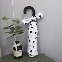 黑胶防晒防紫外线太阳伞女日系折叠弯勾小清新雨伞晴雨两用遮阳伞 折叠弯勾治愈白圆点 防雨 96厘米