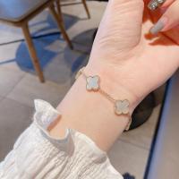 四叶草手链女ins小众设计钛钢学生闺蜜手饰韩版轻奢手串新款手镯 金色贝母手链