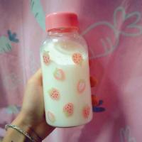 卡通可爱透明草莓玻璃透明水瓶便携学生软妹少女水杯随手杯玻璃杯 好多草莓