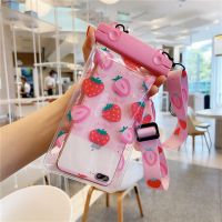 苹果12promax手机防水袋可触屏半透卡通可爱斜挎绳潜水套游泳男女 半透多个草莓(可留言自选款) [普通挂绳]1件装