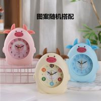 [静音]闹钟可立可挂学生宿舍厨房简约儿童卧室床头闹铃可爱少女 米黄牛(跳秒 有滴答声) 送电池跟挂钩