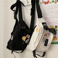 日系原宿暗黑风大容量帆布胸包男 韩国ins复古百搭潮流少女斜挎包 简约帆布胸包黑(无挂件) 收藏店铺 送礼物 优先发货