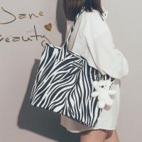 日系ins大容量帆布包包女单肩2021新款潮韩版简约学生上课托特包 蓝色豹纹[无挂件]